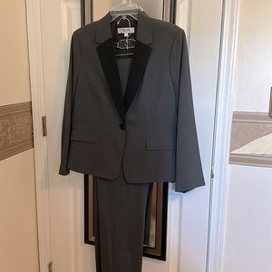 Jones Studio 2 Piece gray suit size 14P